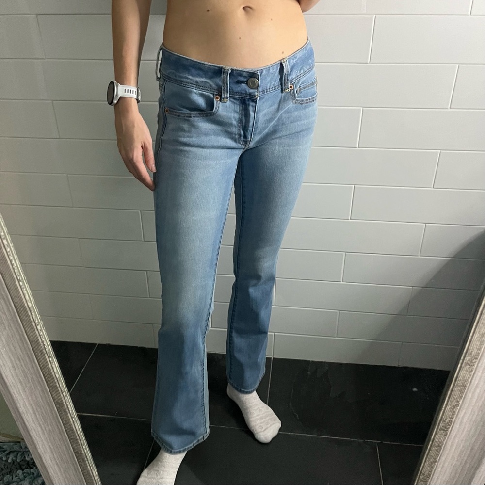 PETITE / SHORT American Eagle Low-Rise Boot Cut Blue Jeans